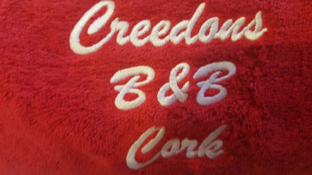 Creedons Traditional Irish Welcome Inn B&B Cork Exterior foto